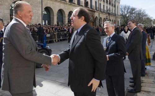 Entrega de la medalla de honor al Rey